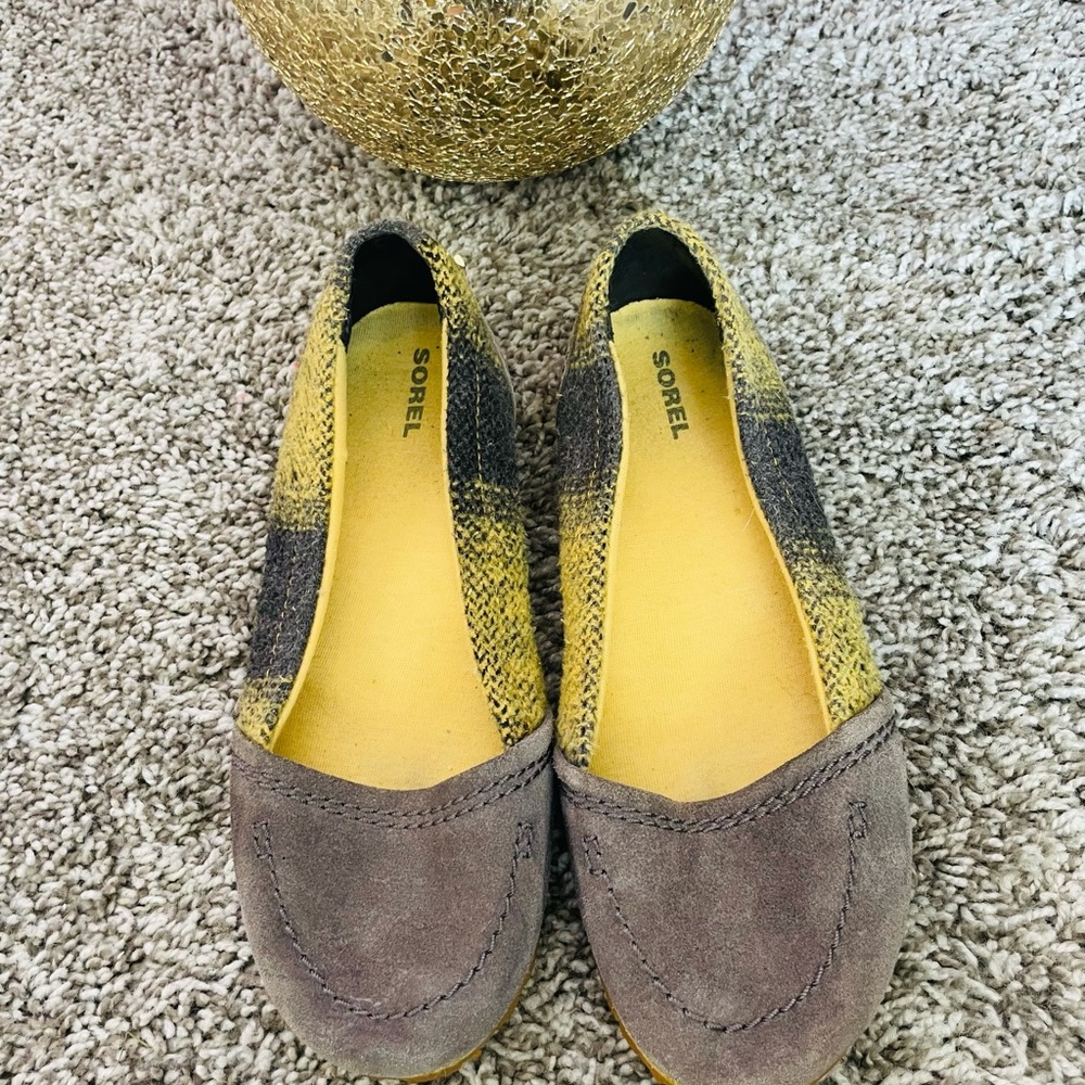 Sorel Women’s Yellow Grey Yaquina Plaid Suede Flats Size 7
